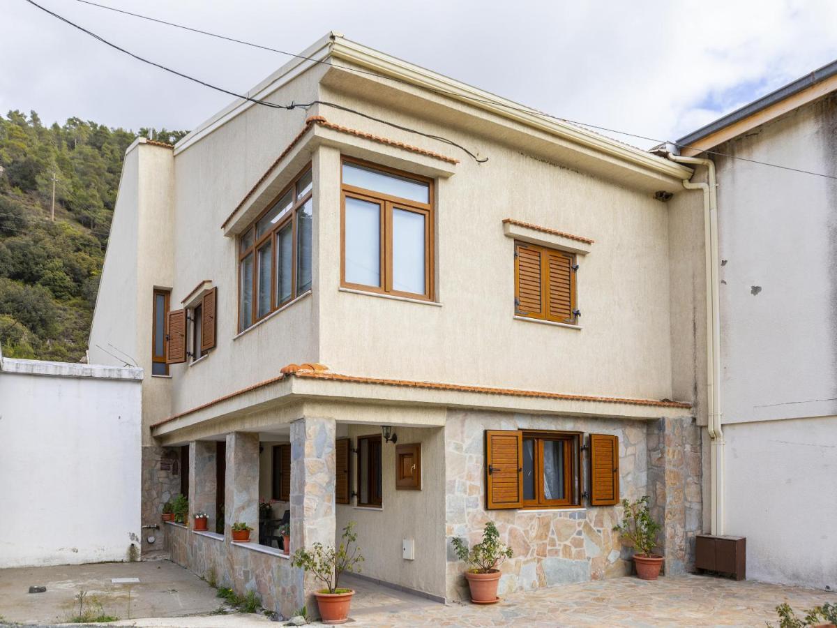 Troodos Riverside Cottage Kato Amiandos Екстер'єр фото